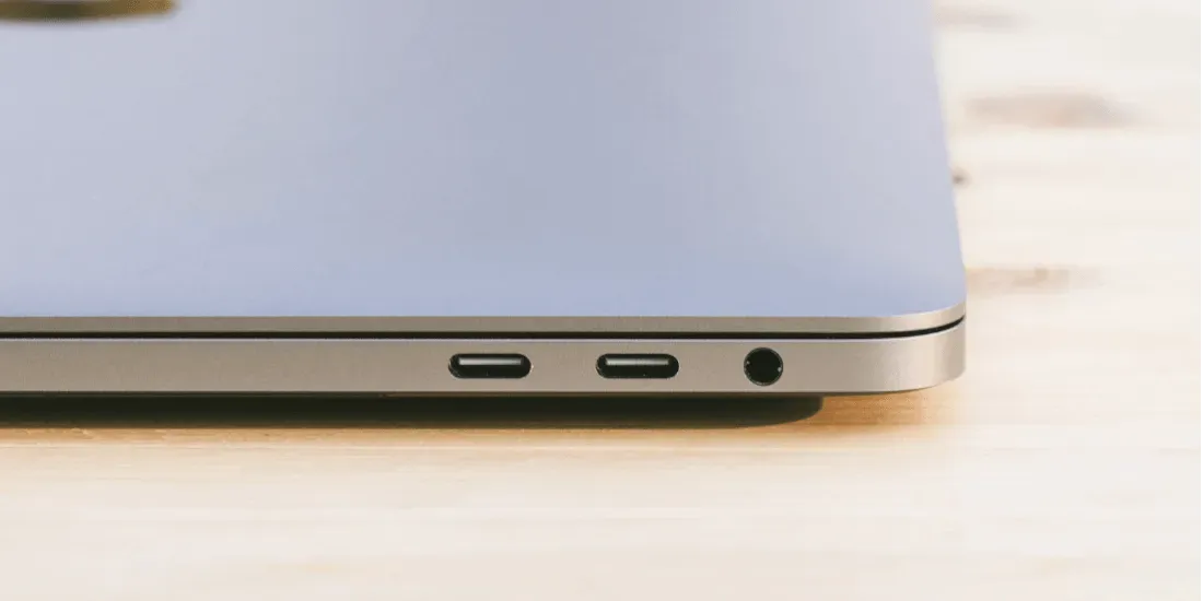 ノートPCの出力ポート